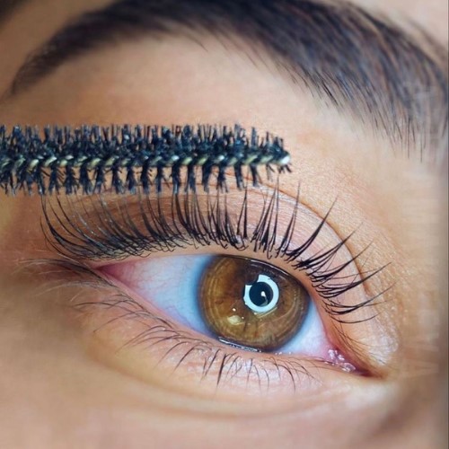 Extensiones de pestañas y lash lifting